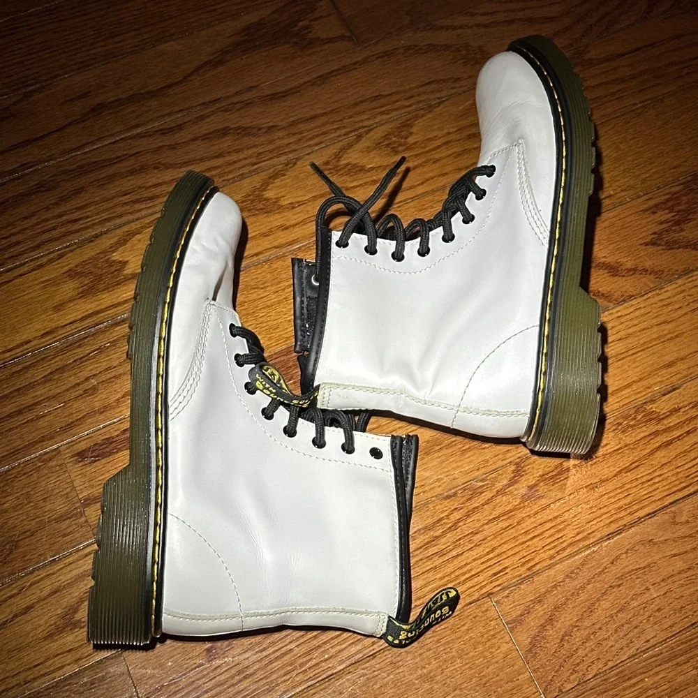 Dr. Martens White Leather Lace Up/ Zipper Closure Boots Size 4 US M